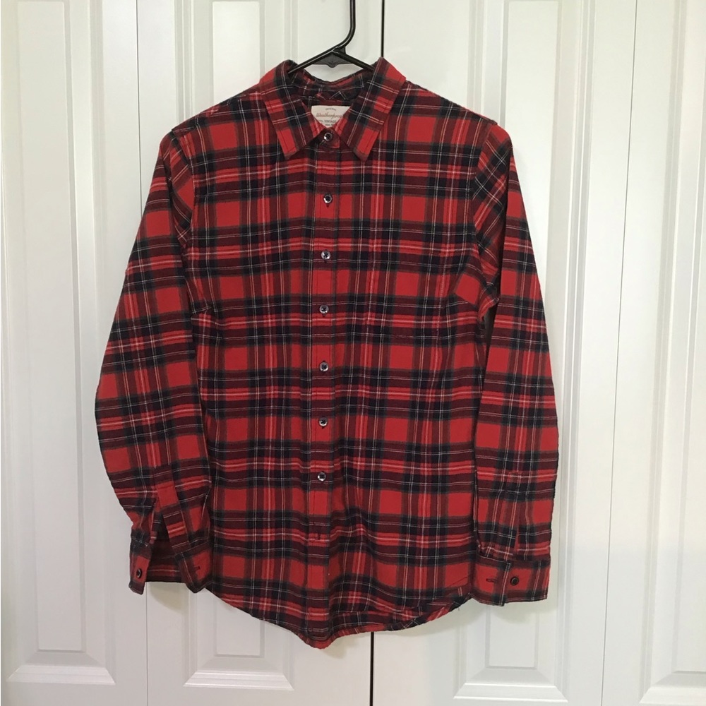 Ladies stretch flannel button down shirt.